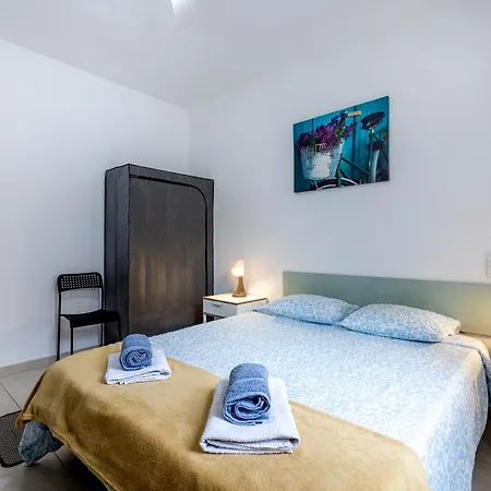 Sun & Fun In Playa De Americas شقة