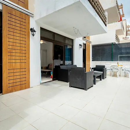 Sun & Fun In Playa De Americas * بلايا ذي لاس أميريكاس